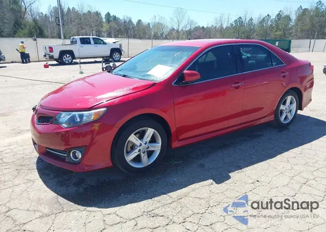 2014 Toyota Camry Se z USA, uszkodzony, nr VIN 4T1BF1FK9EU785877